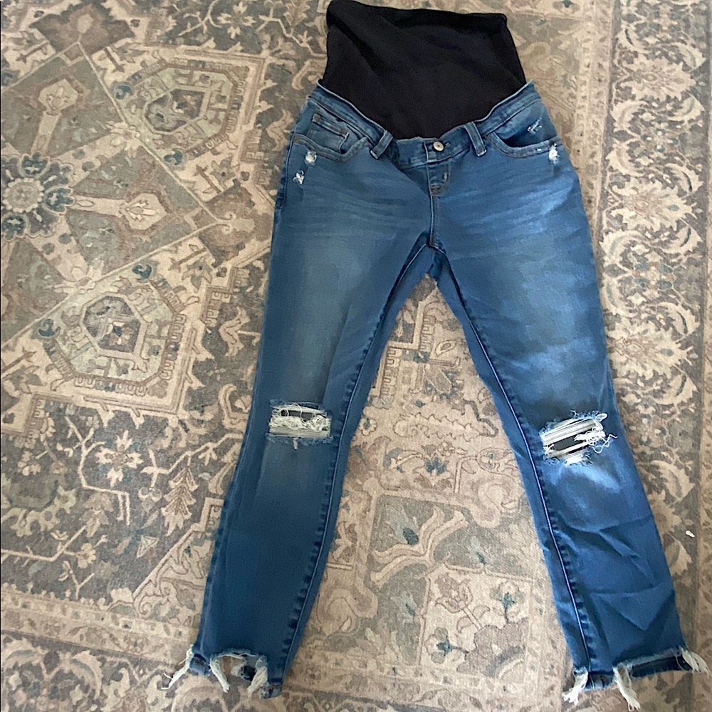 Abercrombie Maternity Jeans Distressed Super Skinny Ankle. Size 27/4 short